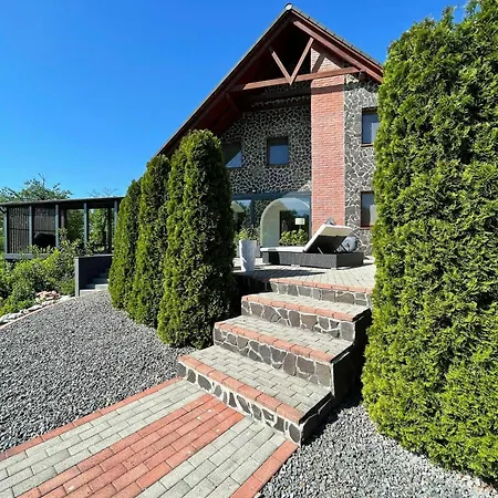 Dom Denari Villa Stará Turá