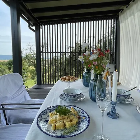 Dom Denari Villa